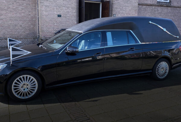 rouwstoet-verkeerregels-uitvaartverzorging-header6